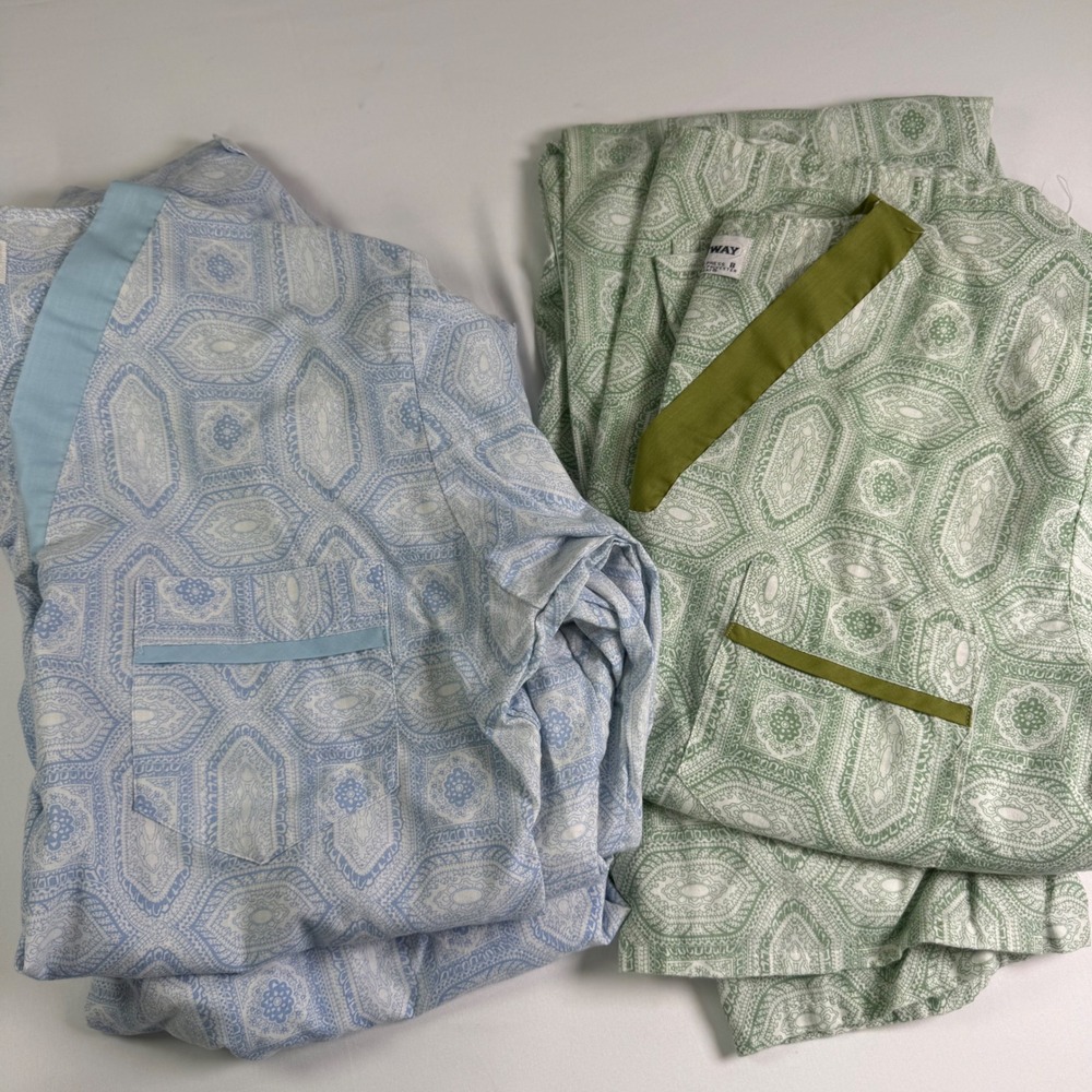 Vintage Pleetway Mens Pajama Set Blue Geometric Medallion Print Size B V-Neck
